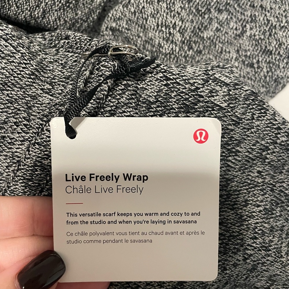 Lululemon Live Freely Wrap Scarf